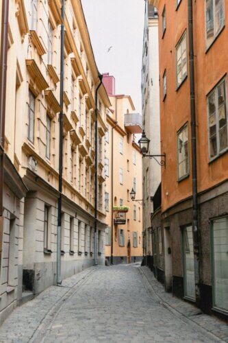 Astrid Lindgren : Déménagement à Stockholm