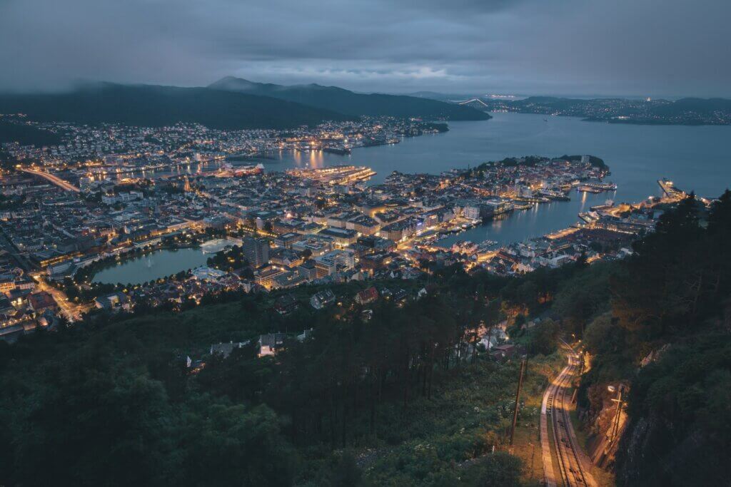 Bergen : Vue sur les montagnes
