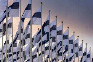 L'histoire de la Finlande : Indépendance et création du drapeau