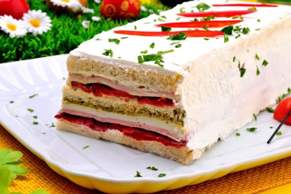 Smörgåstårta : le gâteau sandwich suédois